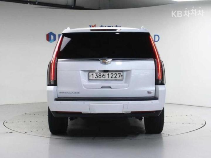 Cadillac Escalade 6.2 V8 5