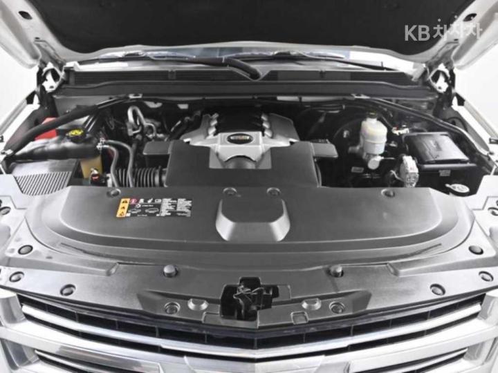 Cadillac Escalade 6.2 V8 7