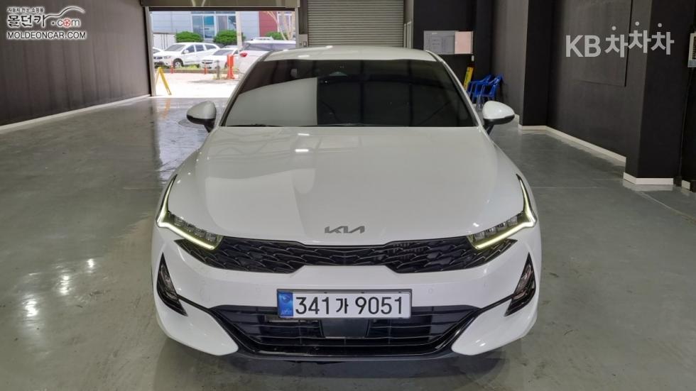 2022 - kia k5
