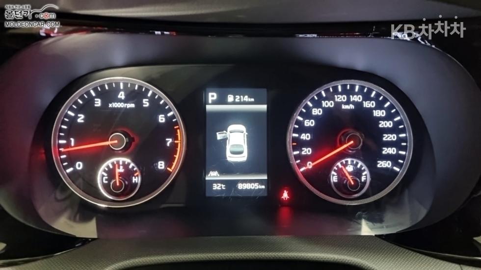 2022 - kia k5
