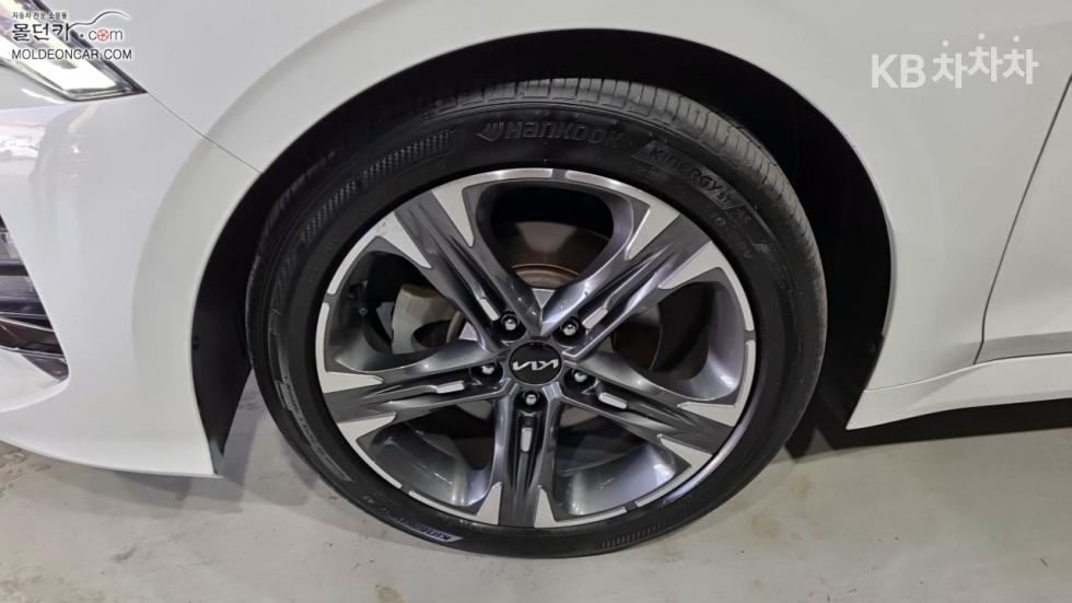 2022 - kia k5