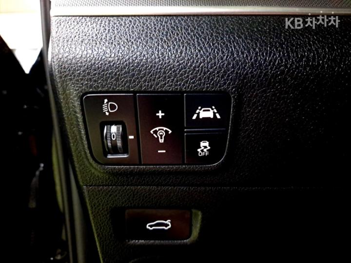 Kia K5 2.0 Gasoline Trendy - фото 18