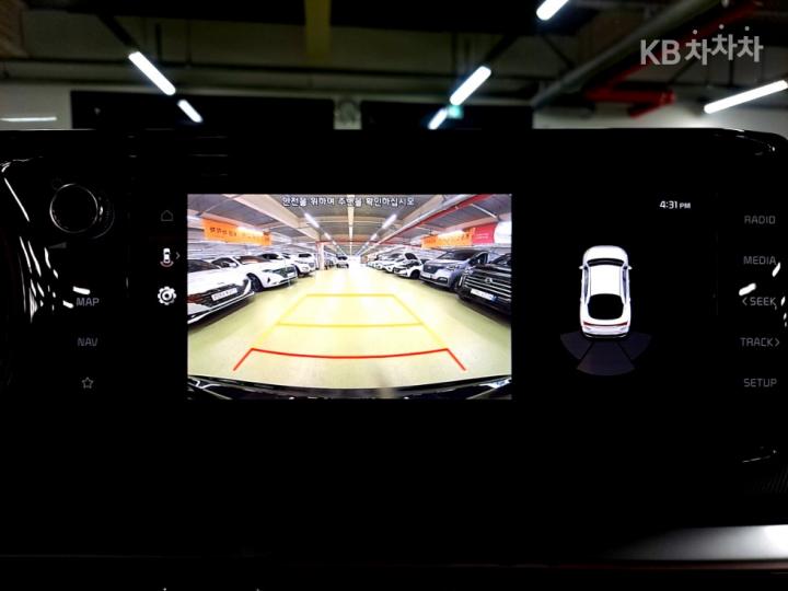 Kia K5 2.0 Gasoline Trendy - фото 12