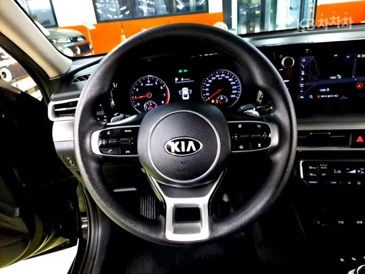 Kia K5 2.0 Gasoline Trendy - фото 8
