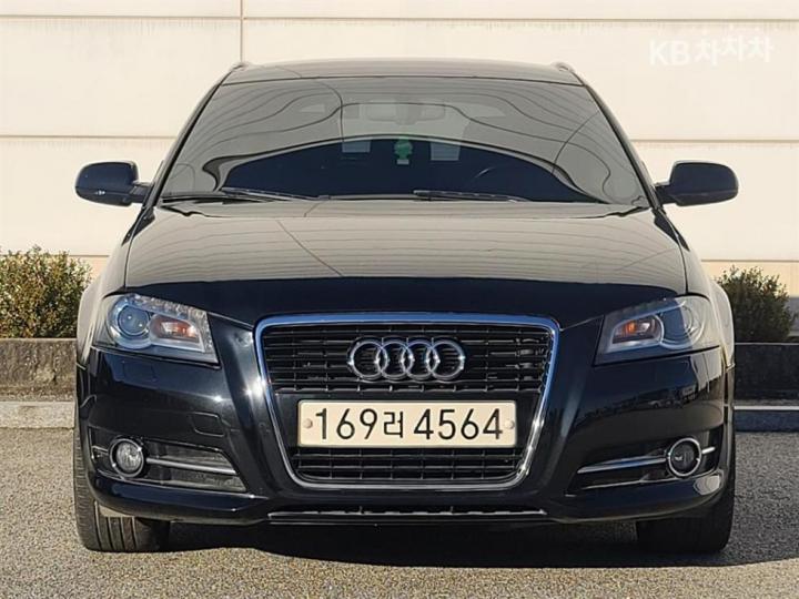 Audi A3 NEW 2.0 TFSI 8P Dynamic 3
