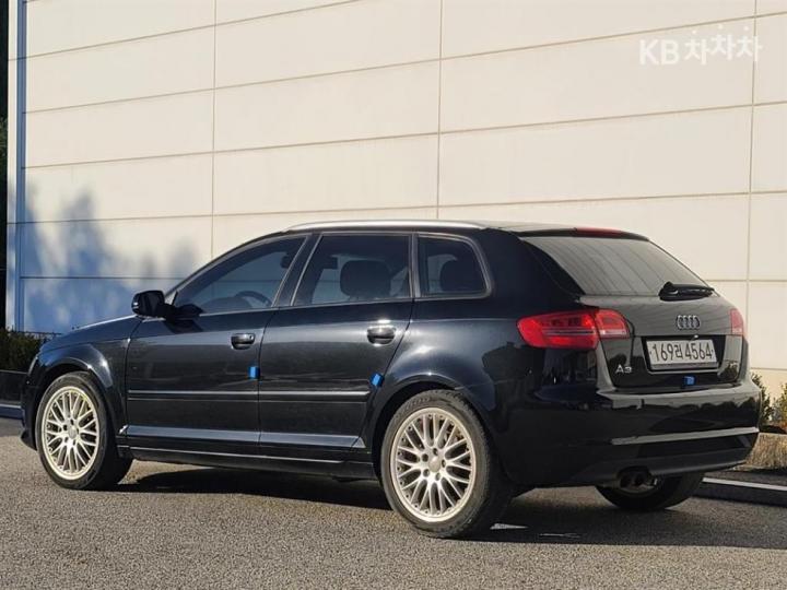 Audi A3 NEW 2.0 TFSI 8P Dynamic 5