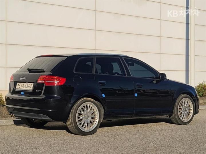 Audi A3 NEW 2.0 TFSI 8P Dynamic 6