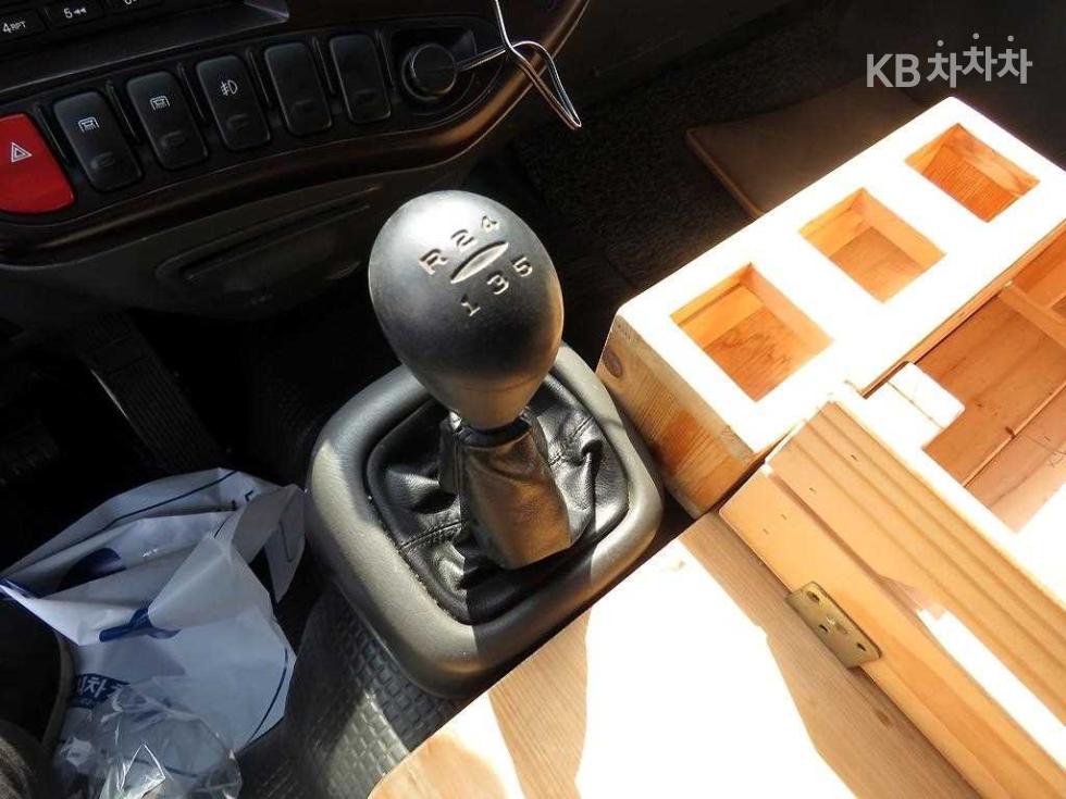 2010 - hyundai e-county