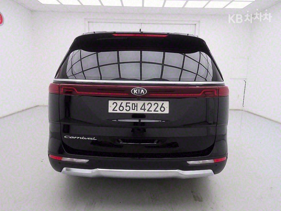 2021 - kia carnival