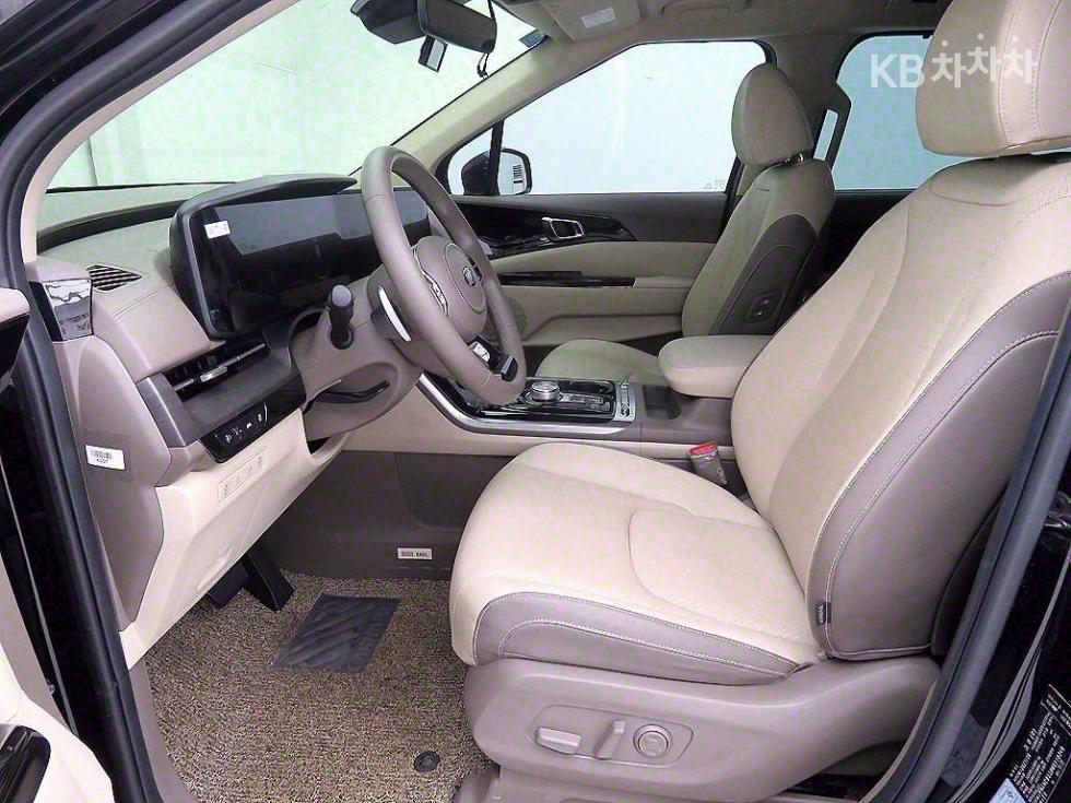 2021 - kia carnival