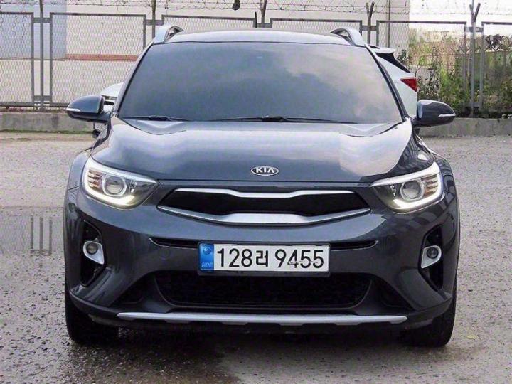 Kia Stonic Gasoline 1.4 MPI Deluxe 2