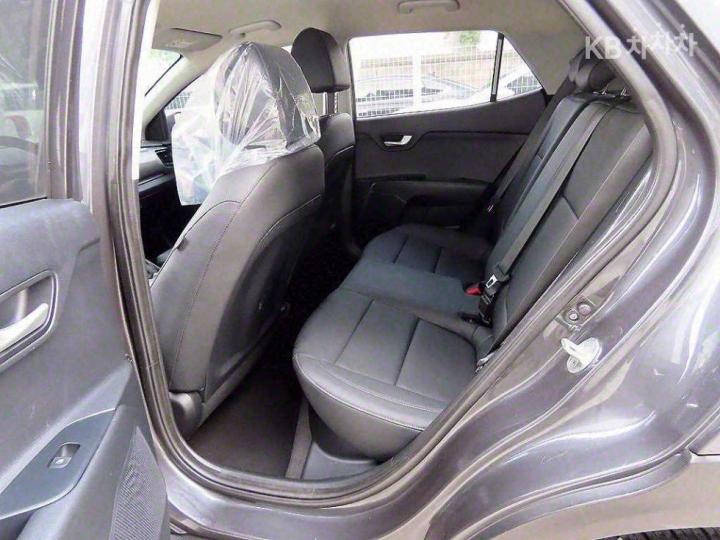 Kia Stonic Gasoline 1.4 MPI Deluxe 7