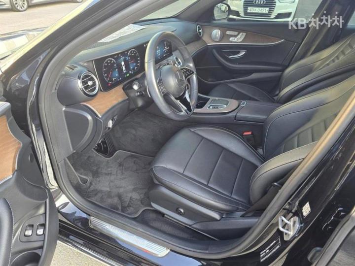 Mercedes-Benz E-Class W213 E300e 4MATIC Exclusive 7