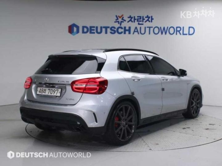 Mercedes-Benz GLA-Class X156 GLA45 AMG 4 Matic 3