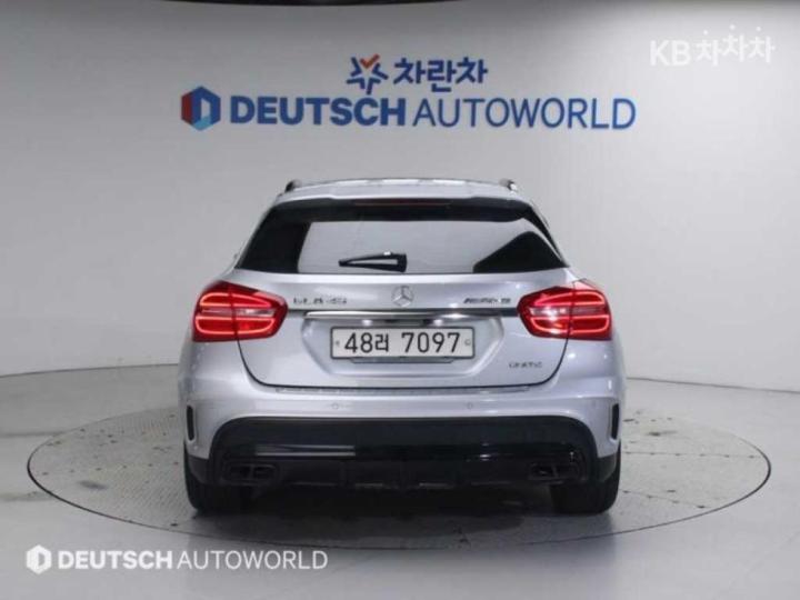 Mercedes-Benz GLA-Class X156 GLA45 AMG 4 Matic 5