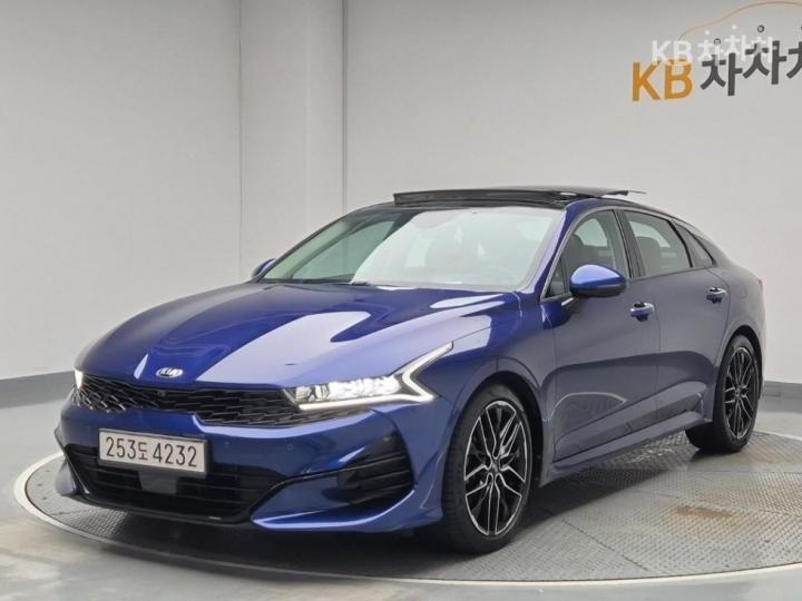 Kia K5 1.6 Gasoline Turbo Signature 2