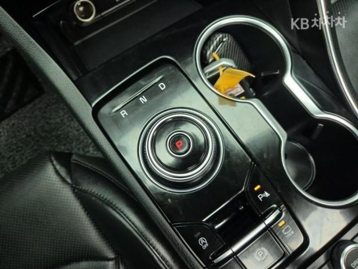 Kia K5 1.6 Gasoline Turbo Signature 9