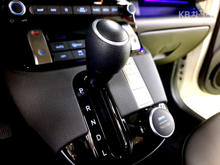 Hyundai Casper 1.0 Turbo Gasoline The Essential - фото 10