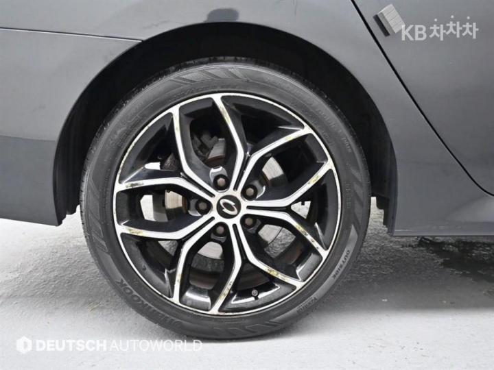 Renault SM5 New Platinum RE S/ S Collection 6