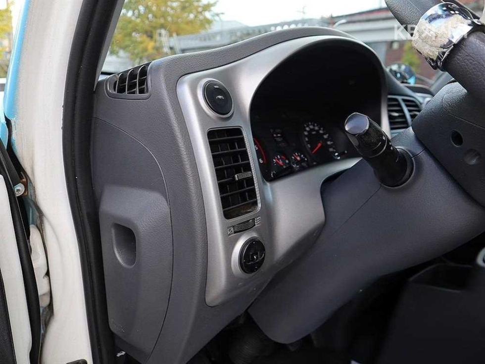 2019 - kia bongo iii