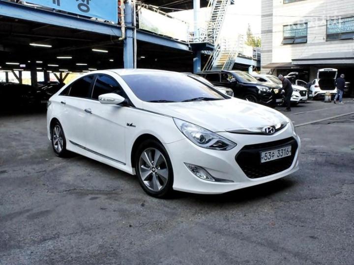 Hyundai Sonata Hybrid 2.0 Royal 3