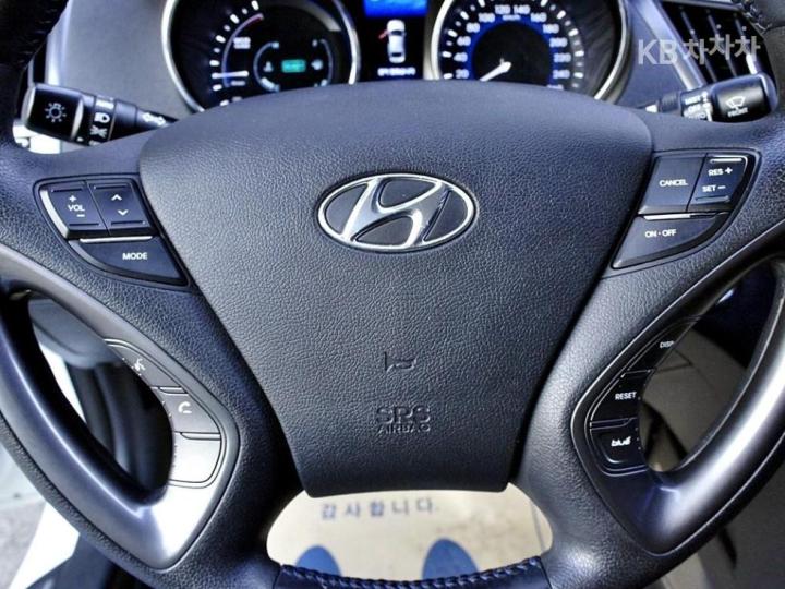 Hyundai Sonata Hybrid 2.0 Royal 9