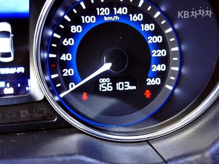 Hyundai Sonata Hybrid 2.0 Royal 10