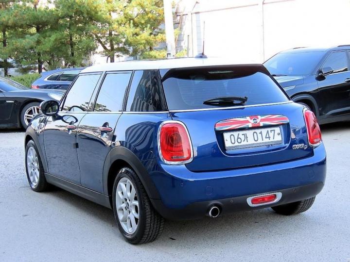 Mini Cooper 5 Duo D 1.5 High Trim 4