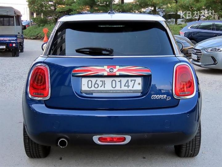 Mini Cooper 5 Duo D 1.5 High Trim 5