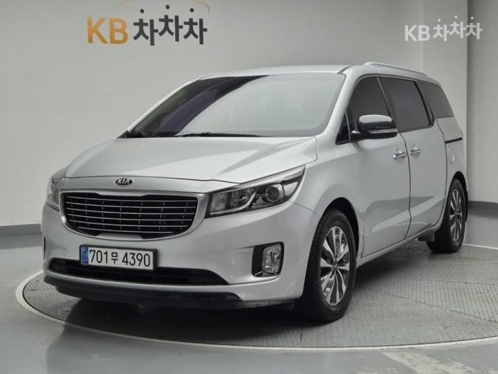Kia Carnival 2.2 Diesel Luxury