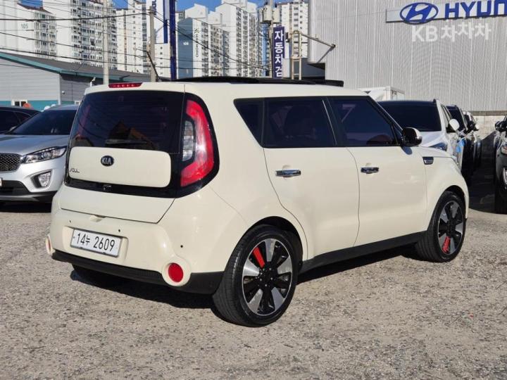 Kia Soul 1.6 GDi Noblesse 5