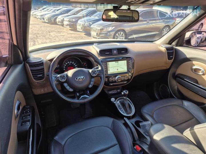 Kia Soul 1.6 GDi Noblesse 7