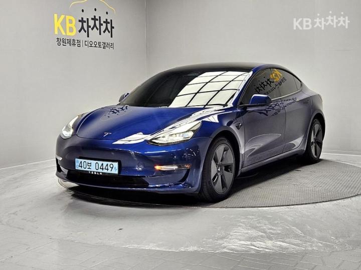 Tesla Model 3 Long Range 4