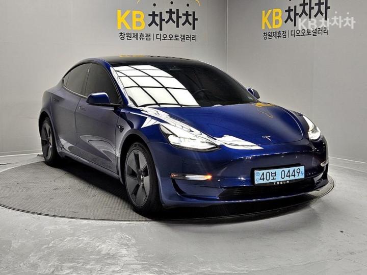 Tesla Model 3 Long Range 5