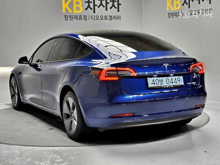 Tesla Model 3 Long Range 7