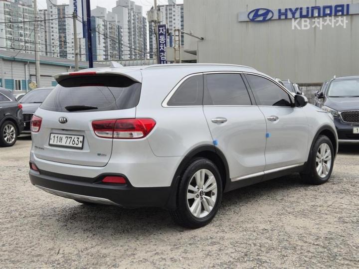 Kia Sorento Diesel 2.0 2WD Prestige 5