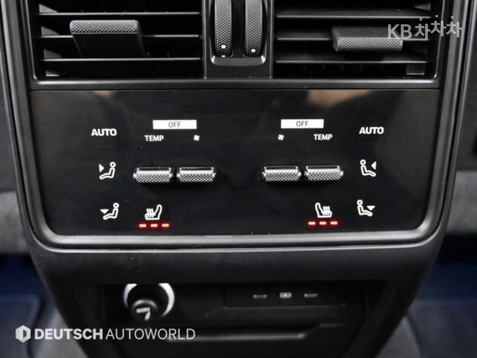 Porsche Cayenne — miniaturë 16