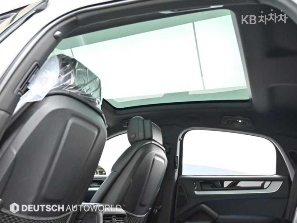 Porsche Cayenne — miniaturë 19