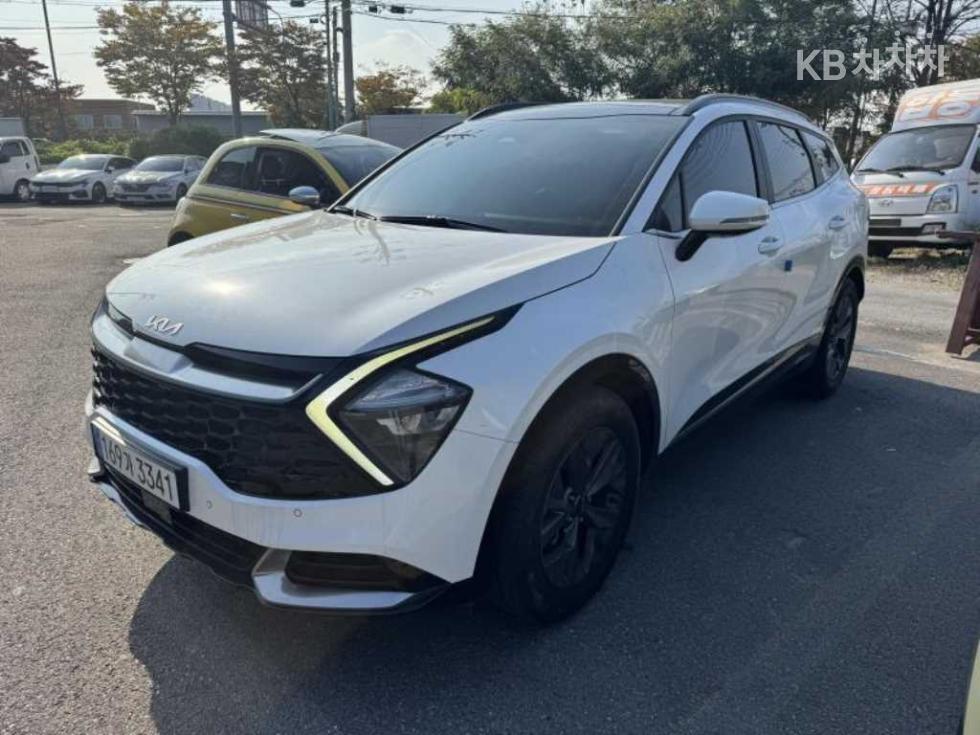 2022 - kia sportage
