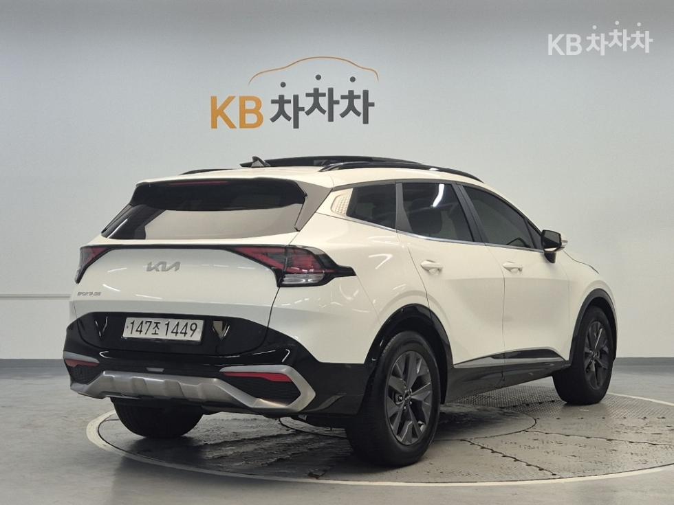 2022 - kia sportage