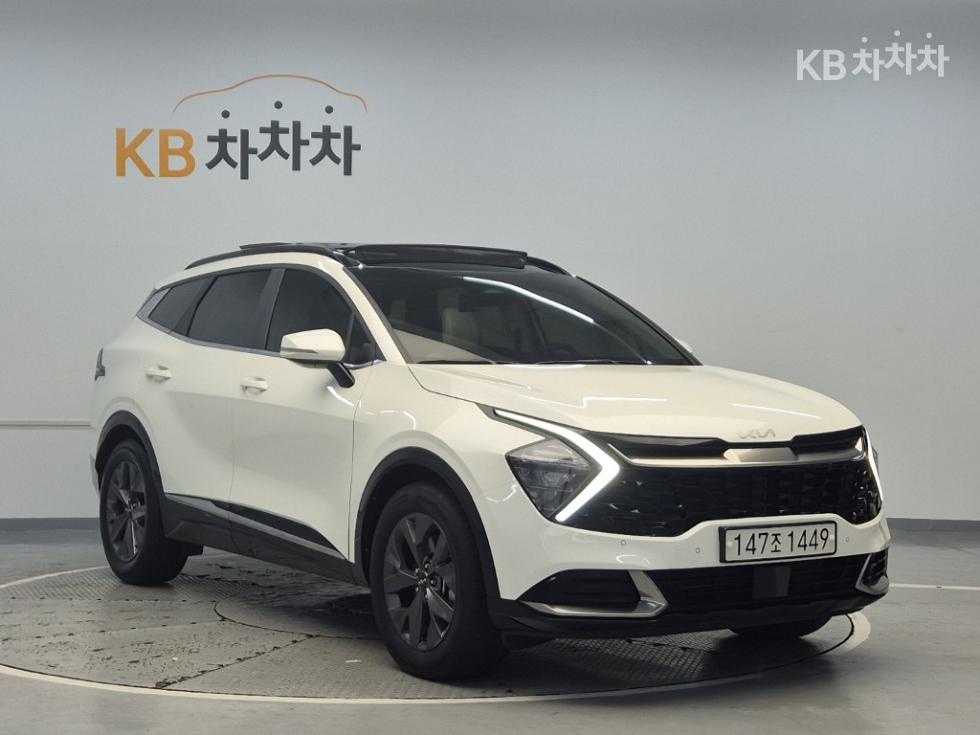 2022 - kia sportage