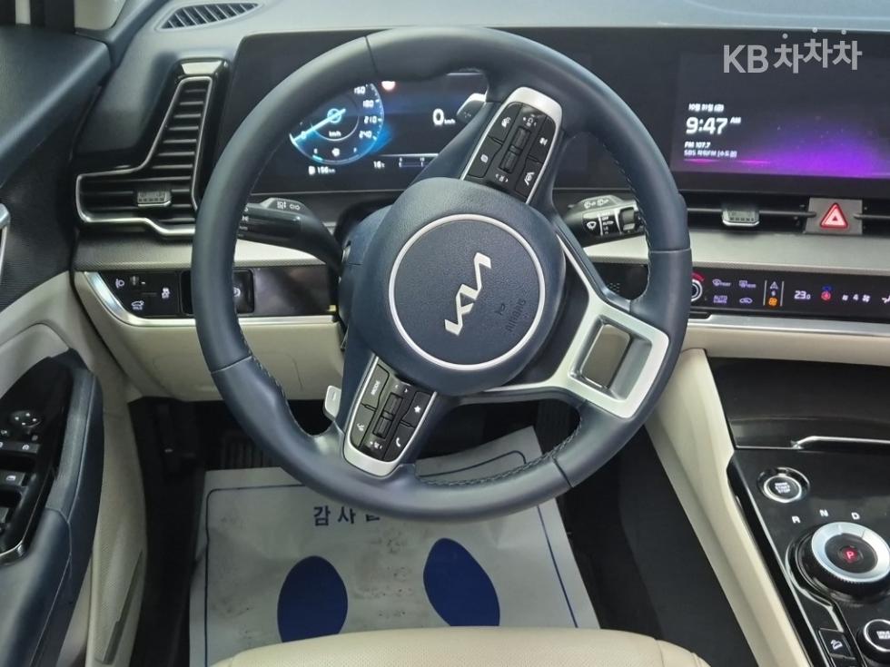2022 - kia sportage