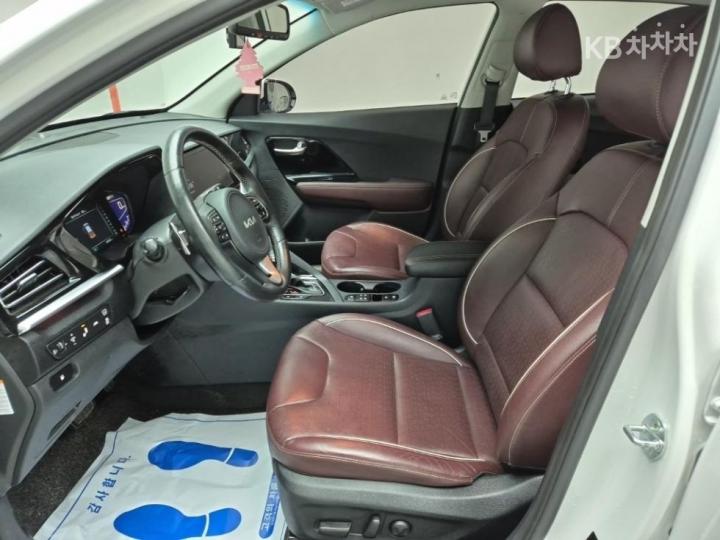 Kia Niro 1.6 HEV Signature - фото 11