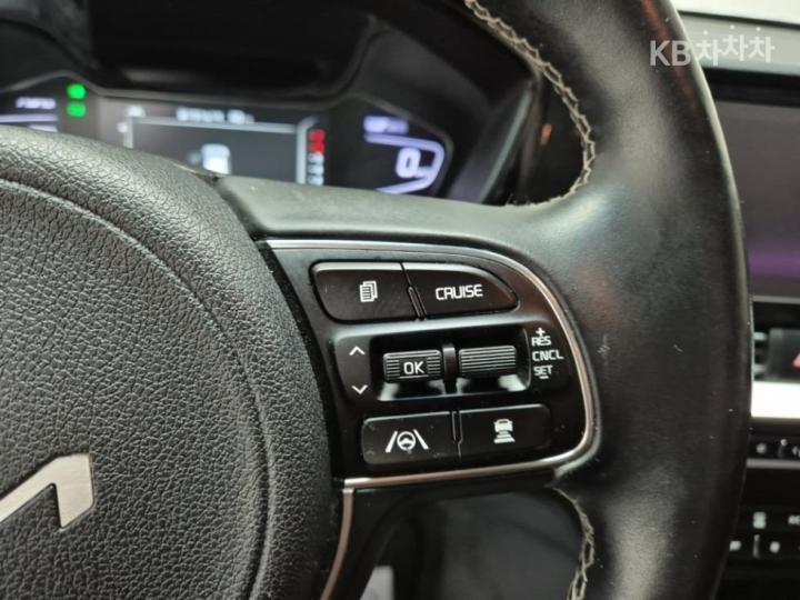 Kia Niro 1.6 HEV Signature - фото 15