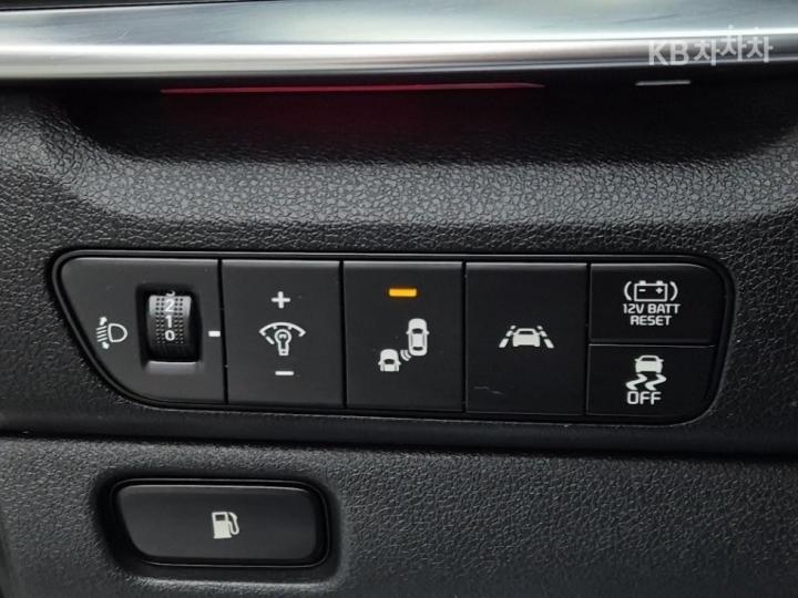 Kia Niro 1.6 HEV Signature - фото 18