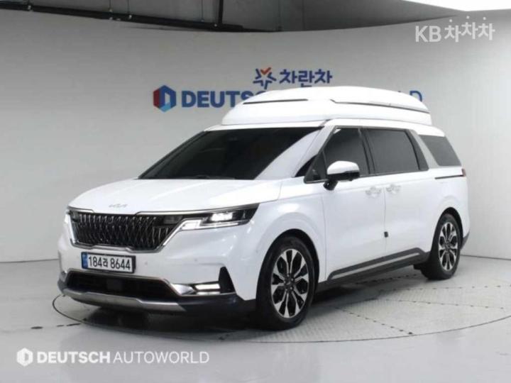 Kia Carnival 4 Generation D2.2 9 Seater Signature