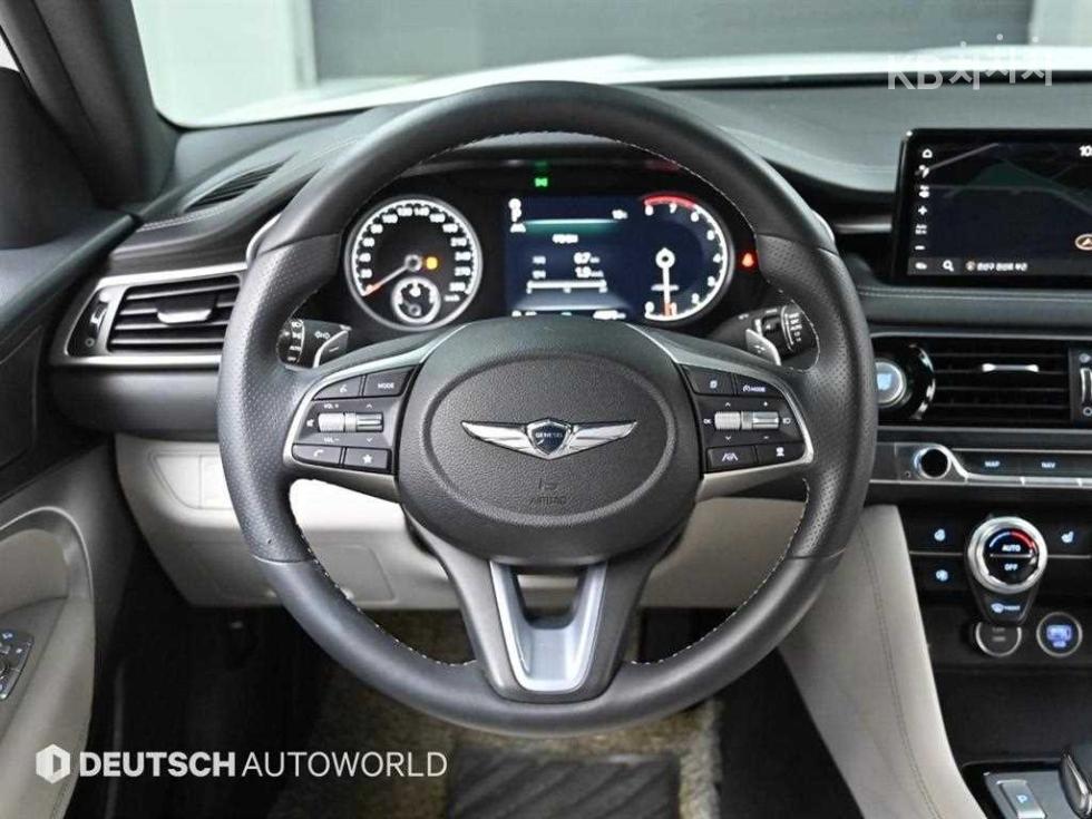 Genesis G70 — miniaturë 13