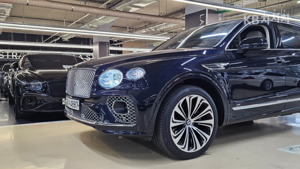 2021 - bentley bentayga