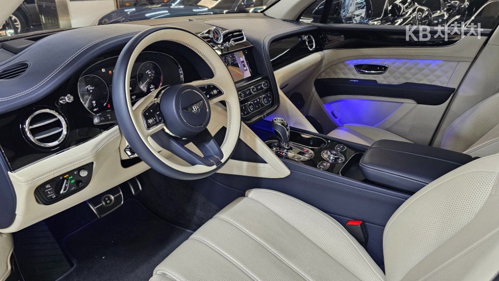 2021 - bentley bentayga