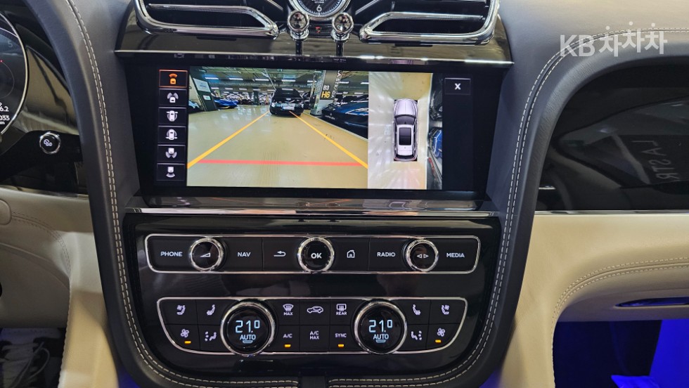 2021 - bentley bentayga